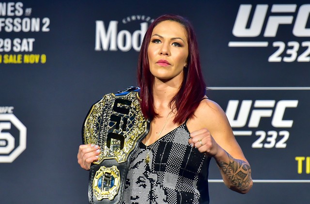 Cris Cyborg afirma que luta contra Amanda será especial e sonha ver card do UFC só com mulheres