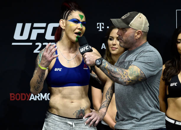 Cris Cyborg responde Amanda, a chama de creonte e diz: Ela desrespeita os fs