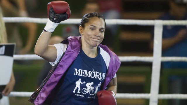 Influncia da me e em busca de sade: veja como Rose Volante se tornou campe mundial de Boxe