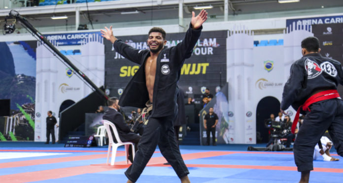 Destaque na faixa-marrom, Lucas Gualberto comenta vitória no ‘coração’ no Grand Slam da UAEJJF