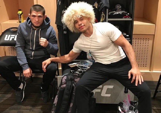 Empresrio de Khabib responde comentrios de McGregor e avisa: Cale a boca e siga em frente