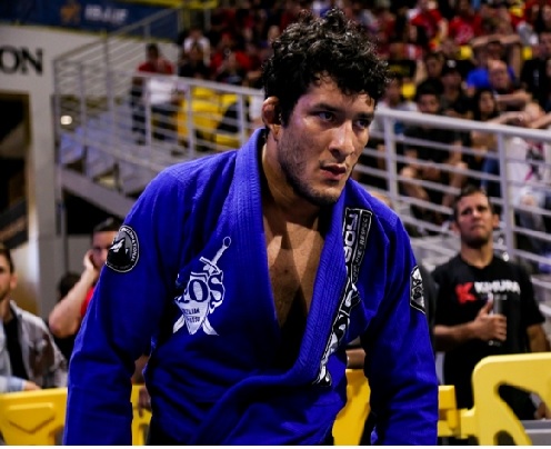 Primeiro colocado nos rankings Gi e No-Gi da IBJJF, Lucas Hulk exalta boa fase