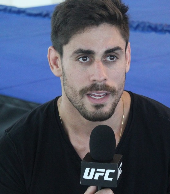 Cara de Sapato sofre leso e est fora da luta contra Elias Theodorou no UFC 231